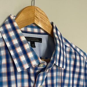 Banana Republic Blue and White Plaid Men's Shirt